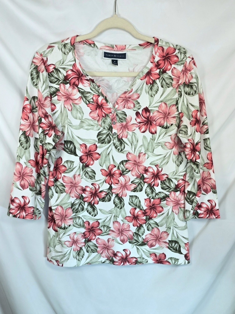 Karen Scott Womens M Knit Blouse Pink Hibiscus Floral Split Neck Resortwear Chic